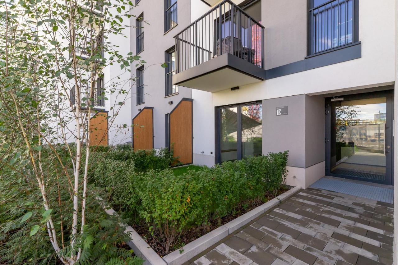 Luxurious Apartment Rakowicka Krakow By Renters Prestige Exterior photo