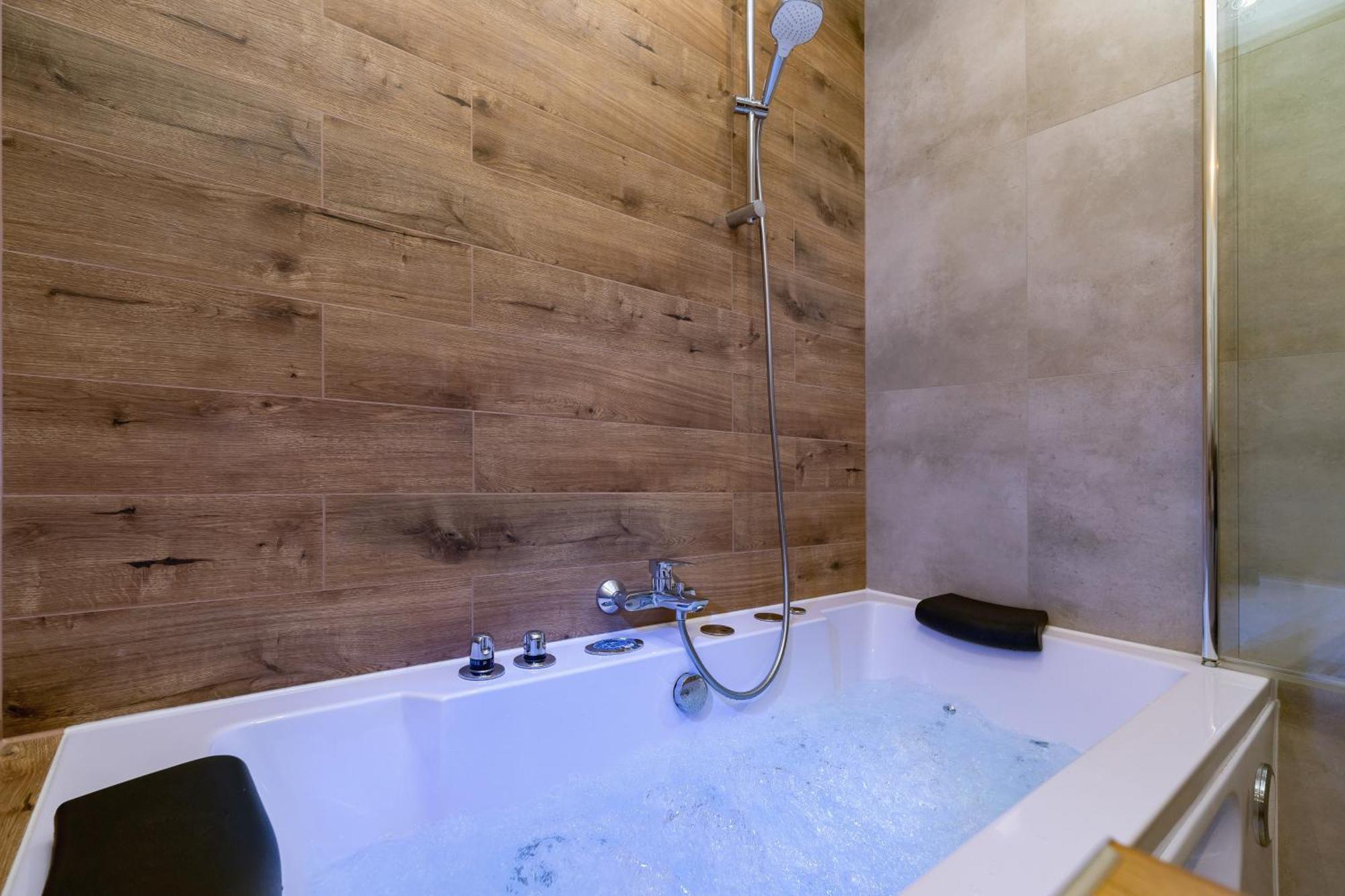 Luxurious Apartment Rakowicka Krakow By Renters Prestige Exterior photo
